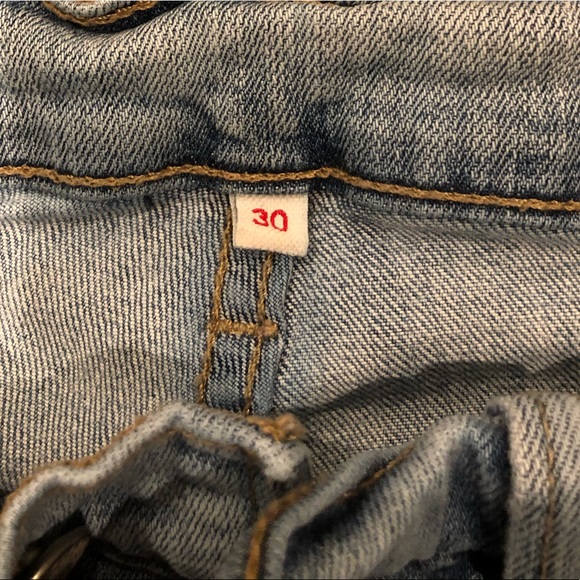 Levi’s Light Wash Distressed Denim Shorts - Picture 2 of 5